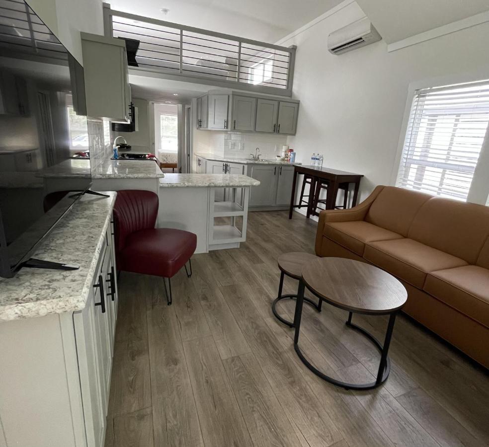 Htr Tx Hill Country Campground Kerrville Buitenkant foto