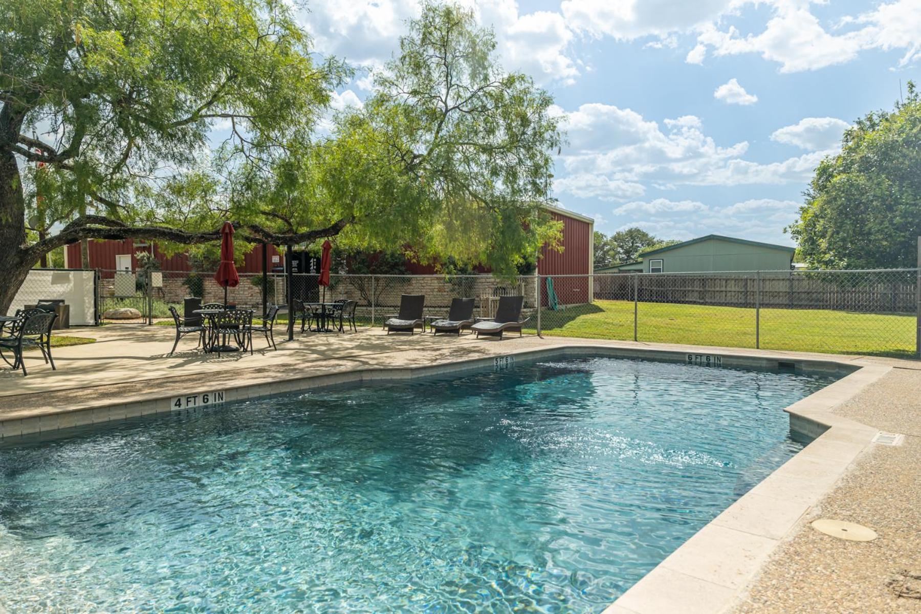 Htr Tx Hill Country Campground Kerrville Buitenkant foto